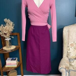 Vintage 1960s 100% Wool Magenta Midi Pencil Skirt size 8 (S/M)